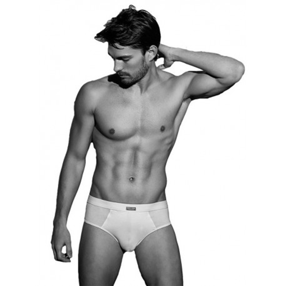 ES 1002 Enrico Coveri Slip Uomo: slip in cotone elasticizzato con elastico interno. Vestibilità ottimale, morbidezza e comfort per ogni giorno.